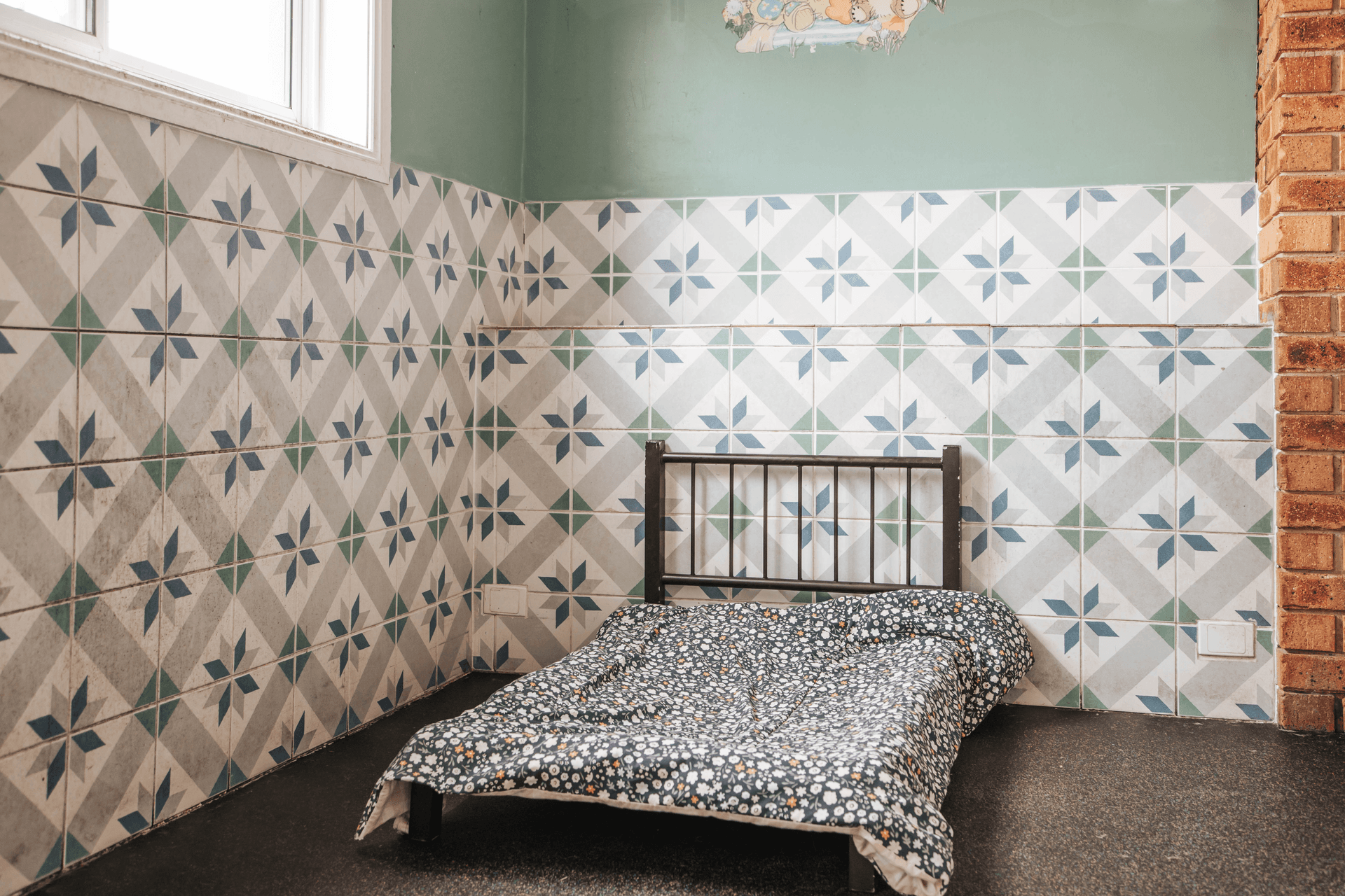 Suite - Seniors Only image